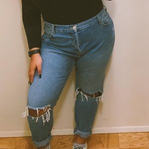 Distressed High Waisted Boyfriend Jeans